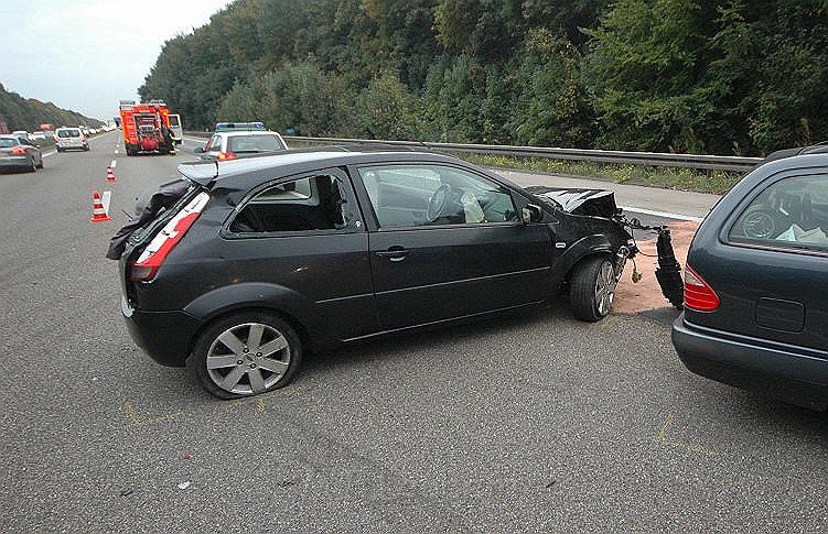 VU A 4 Rich Olpe AS Klettenberg mehrere PKWs (Fotos Fuchs) P80.jpg